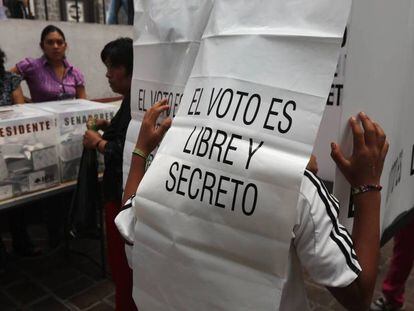 Votantes mexicanos durante las elecciones de 2012.