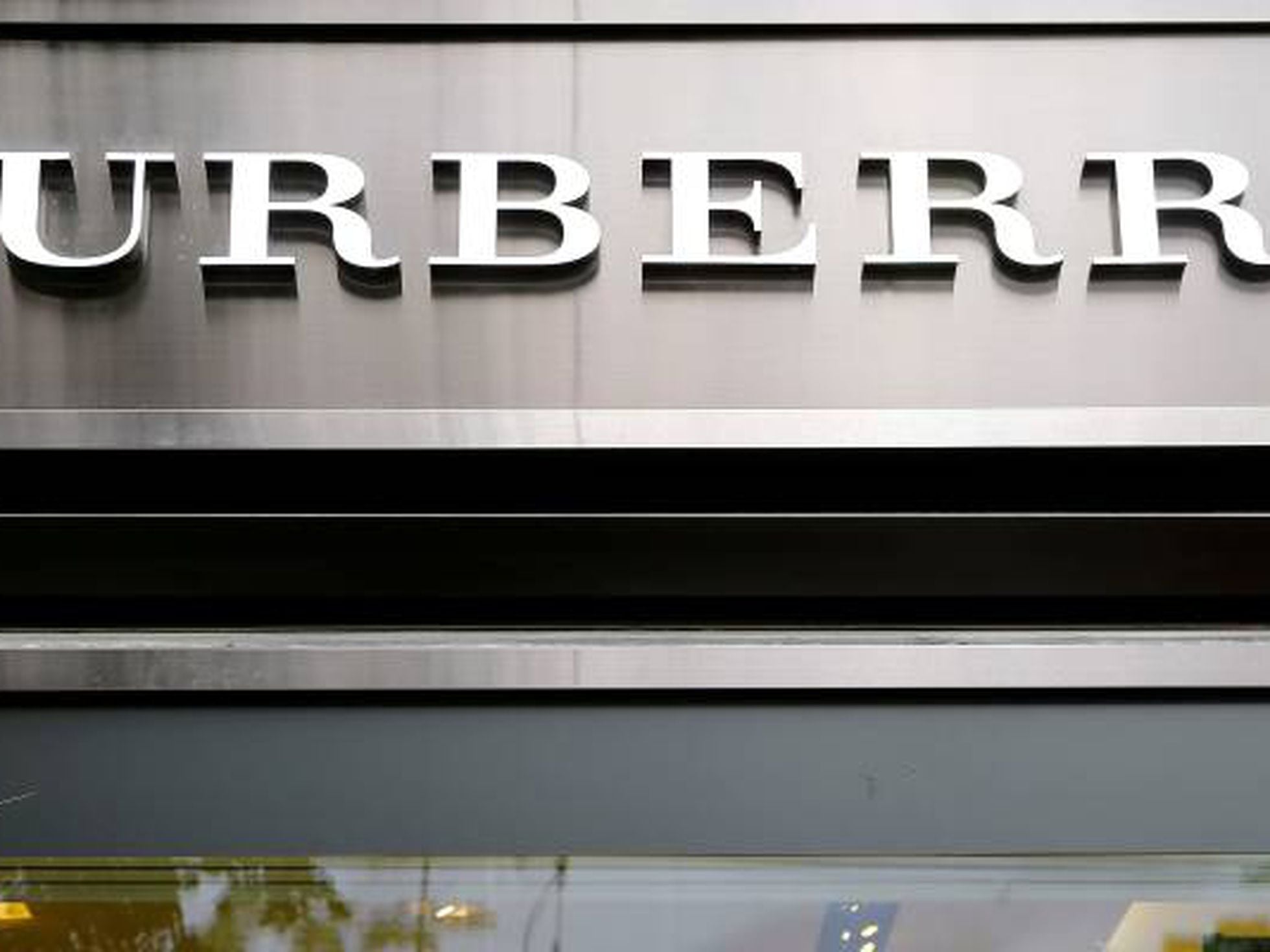 Burberry quema lo 2025 que no vende 80