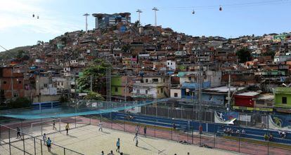 Vista de la favela del complejo de Alem&aacute;n, en R&iacute;o de Janeiro.