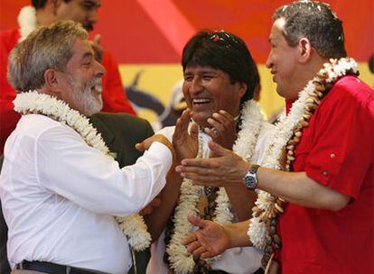 Lula, Morales y Chávez, durante su reunión en la Amazonia