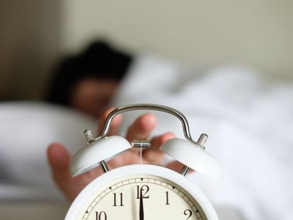 La falta de sueño está relacionada con el desarrollo de varias afecciones cardiovasculares, como la hipertensión, la diabetes tipo 2 y las enfermedades cardíacas.