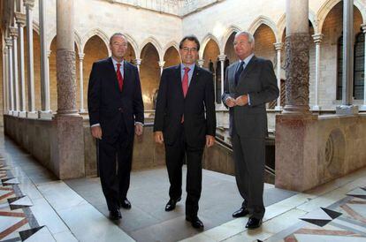 Alberto Fabra, Artur Mas y Ramón Luis Valcárcel a su llegada al Palau de la Generalitat.