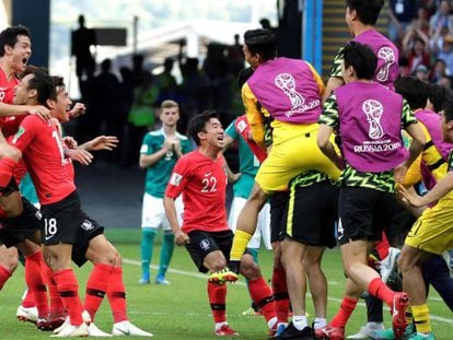 Los jugadores surcoreanos celebran el 1-0 ante Alemania.