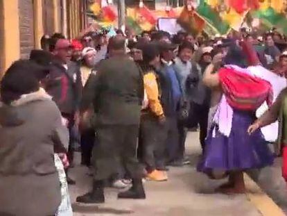 Una turba quema la alcaldía de El Alto y deja seis muertos