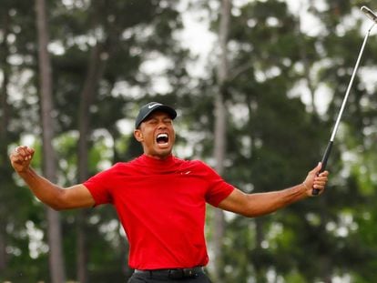 Tiger Woods celebra su victoria en el Masters de Augusta.