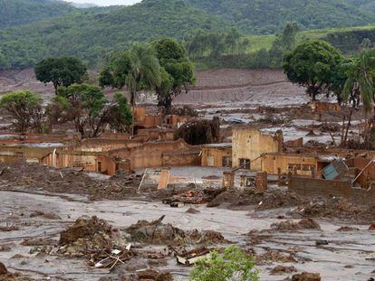 El pueblo de Bento Rodrigues,sepultado por lodos tóxicos.