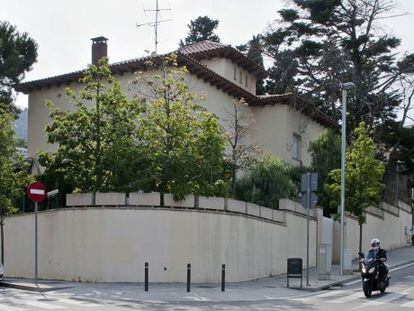 La fachada del edificio en Pedralbes.