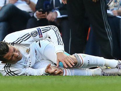 Cristiano se duele de la rodilla en la final de Champions ante el Atl&eacute;tico