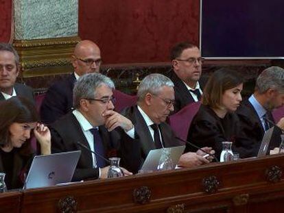 Los abogados de los 12 acusados trataron de desacreditar el relato del jefe de la policía judicial de la Guardia Civil en Cataluña por considerarlo “parcial”
