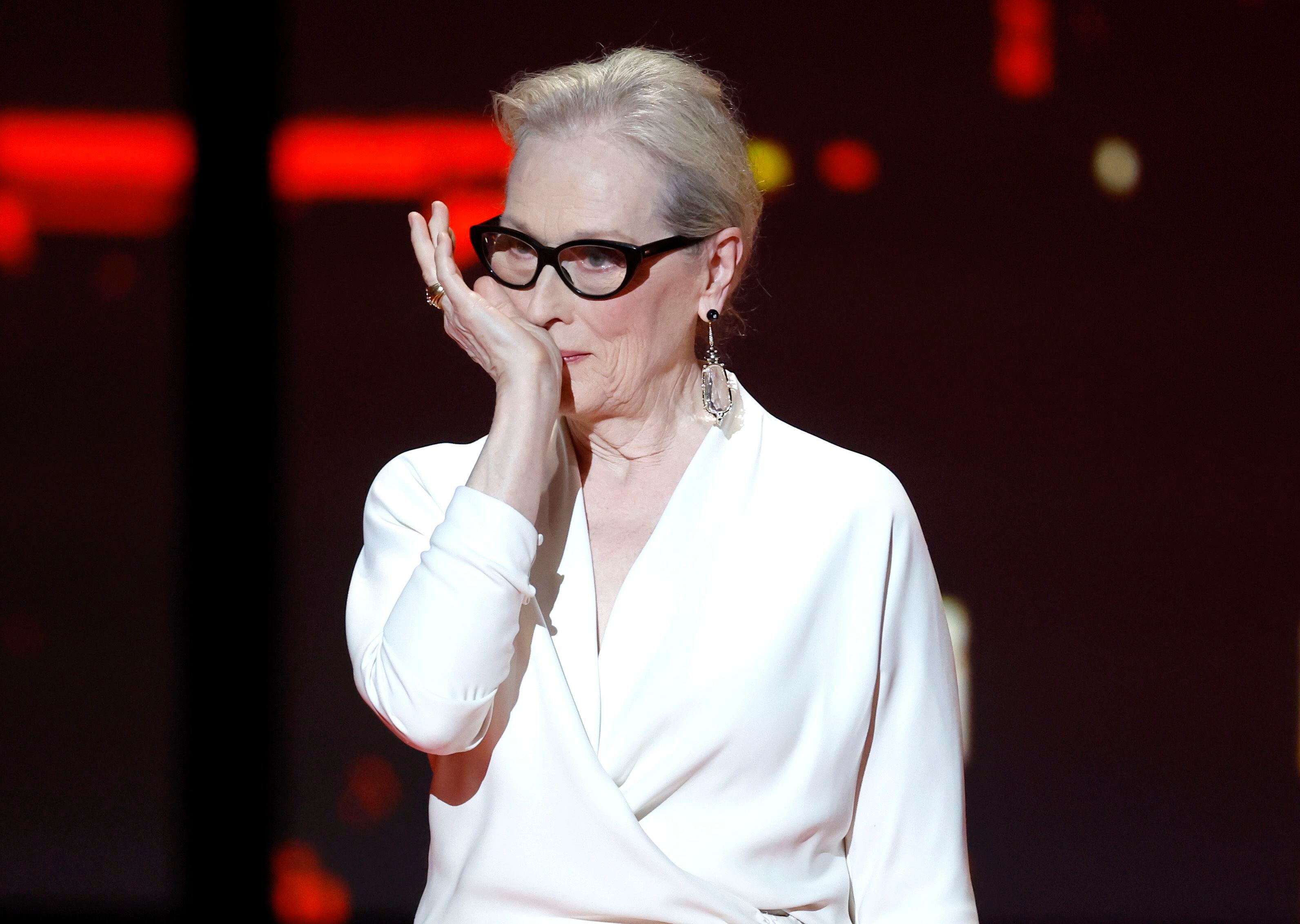 Meryl Streep recibe la Palma de Honor de manos de Juliette Binoche entre ovaciones y lágrimas: “Un premio único”