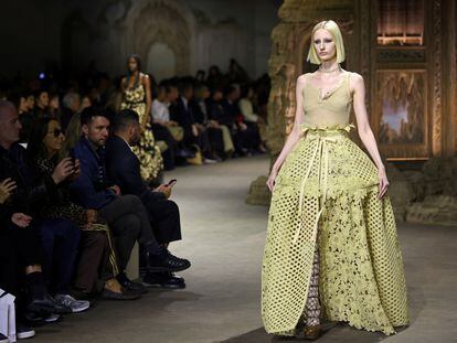 Desfile de la colección para la próxima primavera de la diseñadora Maria Grazia Chiuri para Dior, el 27 de septiembre en la semana de la moda de París (Francia).