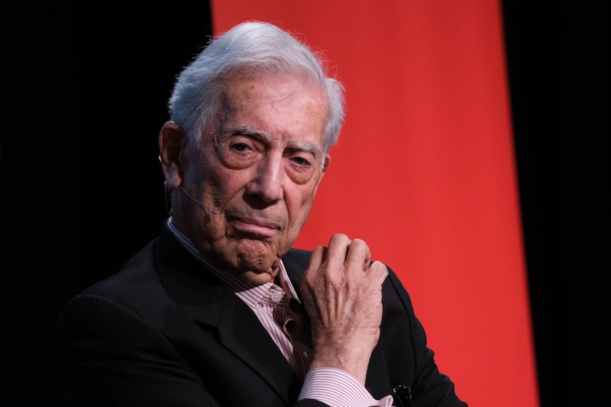 Mario Vargas Llosa: “Es preferible no pensar en el lector y solo después descubrir si has provocado entusiasmo o rechazo” | Cultura