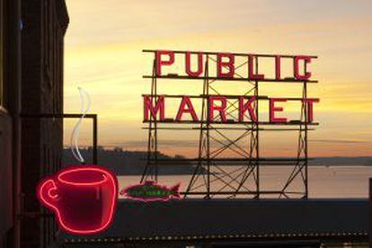 Cartel luminoso del mercado de Pike Place, en Seattle.