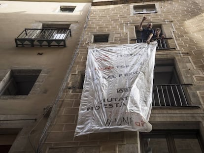 Una protesta contra els pisos turístics.