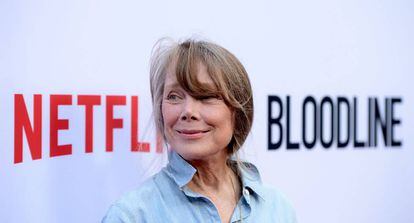 Sissy Spacek promociona la serie Bloodline de Netflix, en California.