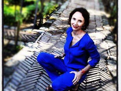 Helena Rohner en el jardín del Príncipe de Anglona, “una de las pocas muestras de jardín nobiliario del XVIII”.