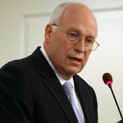 El ex vicepresidente de EE UU, Dick Cheney, realiza un discurso en Washington en el que defiende la política antiterrorista de la Administración Bush