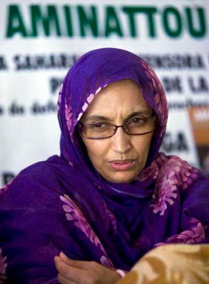 La activista saharaui Aminetu Haidar lleva en huelga de hambre desde hace 17 días.