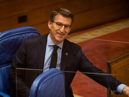 El presidente de la Xunta y el PP gallego, este miércoles en el Parlamento autonómico.