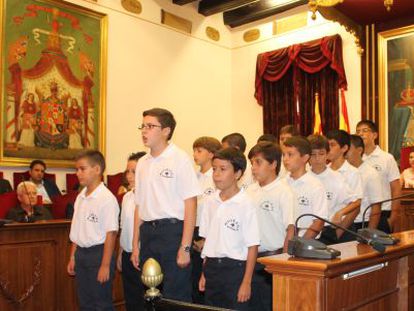 Los ni&ntilde;os cantores del Misteri realizan la tradicional prueba de voces