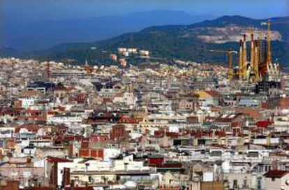 Vista de la ciudad de Barcelona desde la montaña de Montjuic. EFE/Archivo