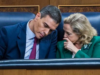 Pedro Sánchez y Nadia Calviño, el miércoles en el Congreso.