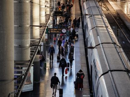 Imagen de la estación de Atocha, a 22 de diciembre de 2023, en Madrid (España).