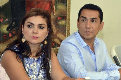 El alcalde de Iguala, Jos&eacute; Luis Abarca, y su esposa