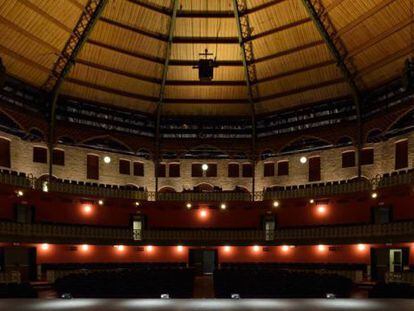 Panorámica interior del Teatro Circo de Murcia, desde el escenario.