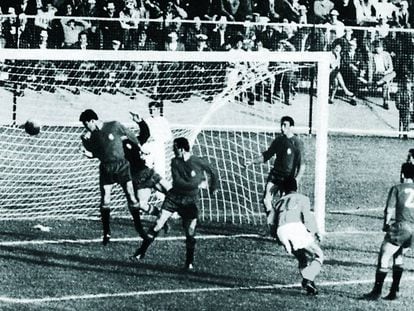Gol de cabeza de Amarildo, en el Brasil-España (2-1) del Mundial de Chile 62.