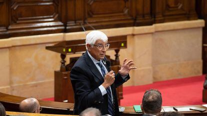 El consejero de Salud, Manel Balcells, en el pleno del Parlament, la semana pasada