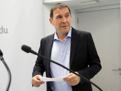 Arnaldo Otegi, coordinador general de EH Bildu, en una comparecencia reciente. En vídeo, las declaraciones que hizo a Radio Euskadi.