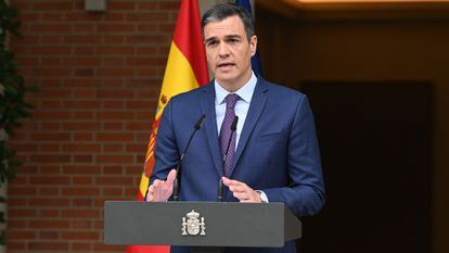 Pedro Sánchez, este lunes durante la comparecencia en la que ha anunciado el adelanto de las elecciones, en una foto distribuida por La Moncloa. En vídeo, su declaración íntegra.