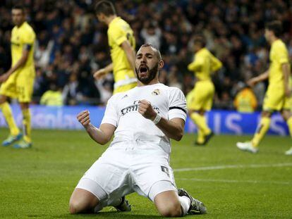 Benzema celebra su gol al Villarreal.