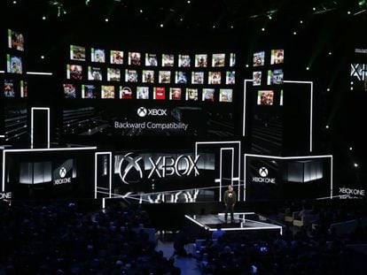 Phil Spencer, resoinsable de Xbox, presenta la nueva consola en Los Angeles, California