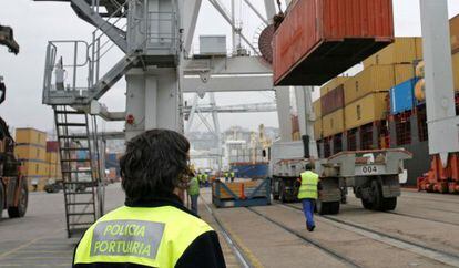 Contenedores en el Puerto de Vigo.