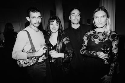 El poeta Rodrigo García Marina, la escritora Elizabeth Duval, Guillermo Alonso, de ICON, y Beatriz Serrano, de EL PAÍS.