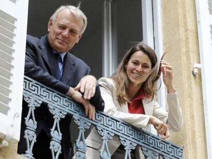 El primer ministro franc&eacute;s Jean- Marc Ayrault y su ministra de Cultura, Aur&eacute;lie Filippetti.