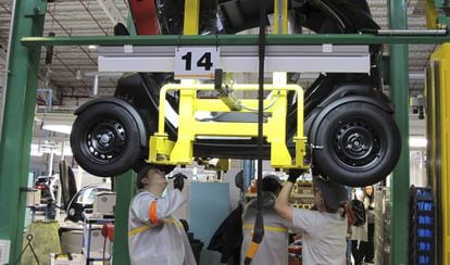 Cadena de montaje del Renault Twizy, en la planta de Renault de Valladolid.