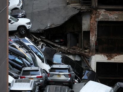 El aparcamiento que se ha derrumbado en Manhattan, Nueva York, el martes.