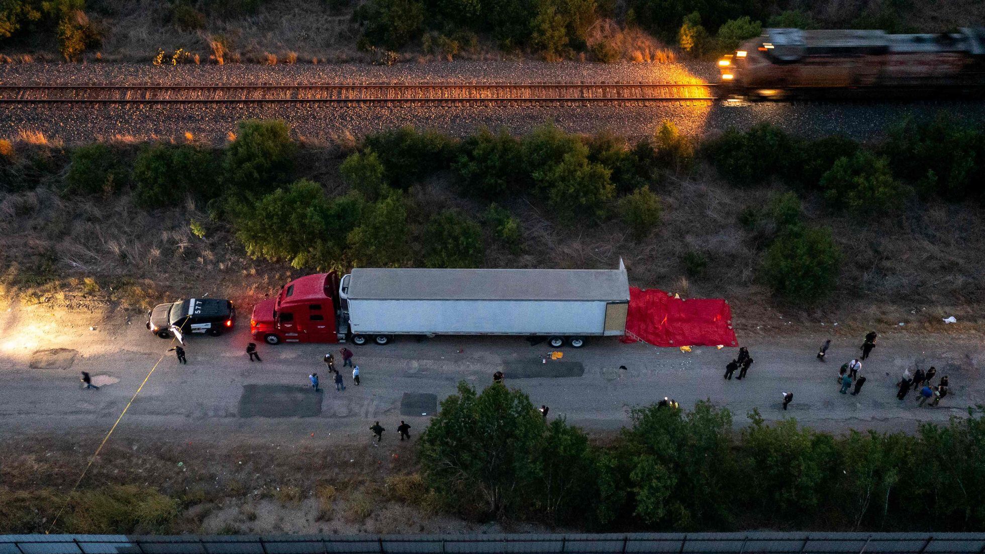 Migrantes muertos en Texas: Murieron asfixiados y sin agua: la tragedia de  los 51 migrantes hallados en un tráiler en San Antonio | Internacional | EL  PAÍS