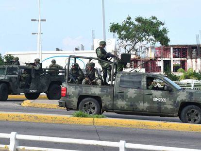 Enfrentamientos entre grupos armados y las fuerzas federales este jueves en Culiacán (México). En vídeo, resumen del suceso.