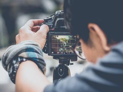 Convierte tu pasión en tu profesión con este máster en Fotografía y Vídeo Digital.