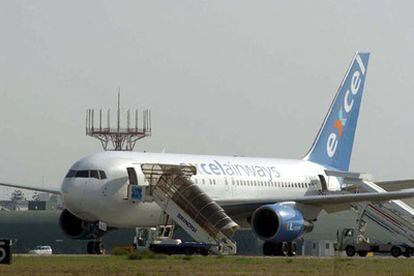 Boeing 727 de la compañía británica de bajo costo que tuvo que aterrizar de emergencia en Brindisi ante una nota que amenazaba con la presencia de una bomba.