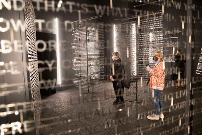 Vista de la exposición de la Bienal de Whitney. 