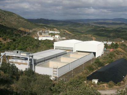 Vista de la sala de control del almac&eacute;n centralizado de residuos de baja y media intensidad de El Cabril, en C&oacute;rdoba.