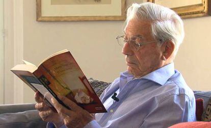 Vídeo de Mario Vargas Llosa leyendo un pasaje de 'El héroe discreto'.