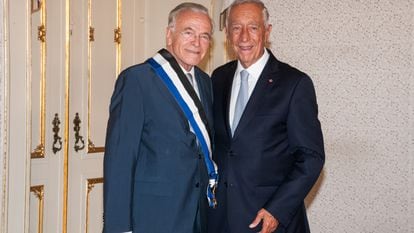 Isidro Fainé, Presidente de la Fundación ”la Caixa”, junto al Presidente de la Republica Portuguesa, Marcelo Rebelo de Sousa, en la ceremonia de entrega de la Gran Cruz de la Orden del Infante Don Henrique.