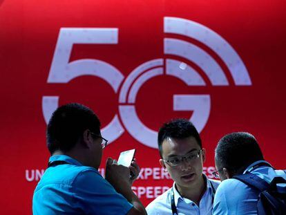 A sign advertising 5G is seen at CES (Consumer Electronics Show) Asia 2019 in Shanghai, China June 11, 2019. REUTERS/Aly Song