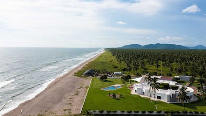La casa con vista al mar en Playa Espíritu (Sinaloa) que perteneció al exgobernador Antonio Toledo Corro.